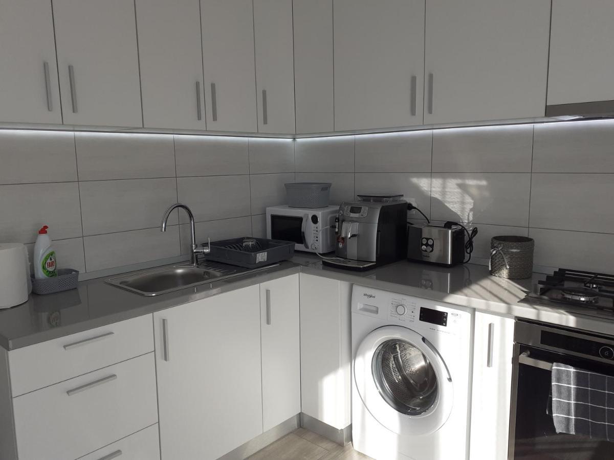 Sara Apartman Livezeni  Exterior foto